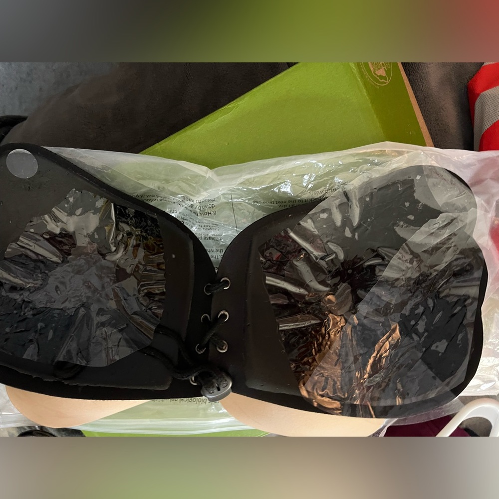 Sticky bra - Picture 2 of 2
